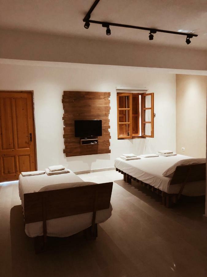Old Town Hotel Dhërmi Kültér fotó