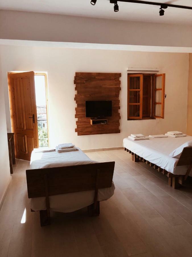 Old Town Hotel Dhërmi Kültér fotó